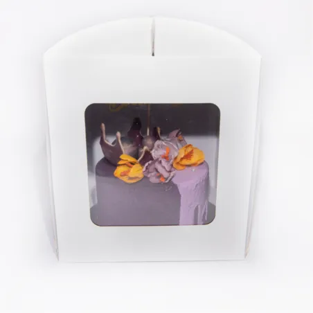 Boite pour cake designer avec gâteaux dedans Boite pour cake designer avec gâteaux dedans